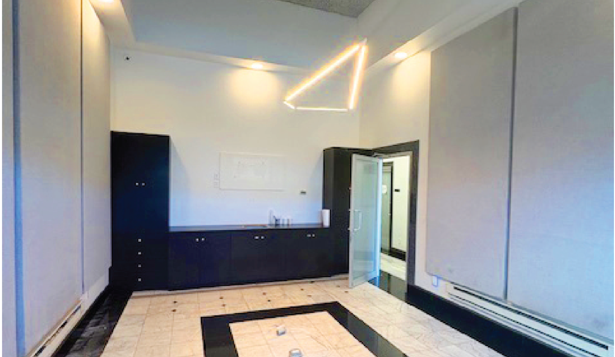 37 01 21st Street5 Copy 2@2x