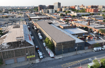 1181 Oak Point Aveartboard 3@2x