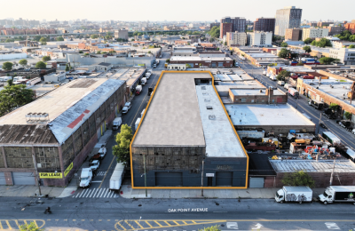 1181 Oak Point Avehero@2x