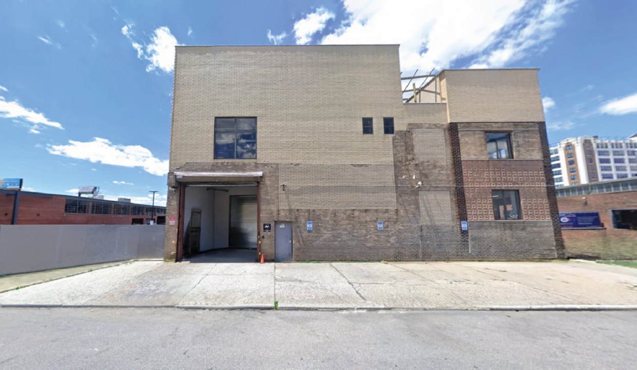 31 16 Hunters Point Aveartboard 2@2x