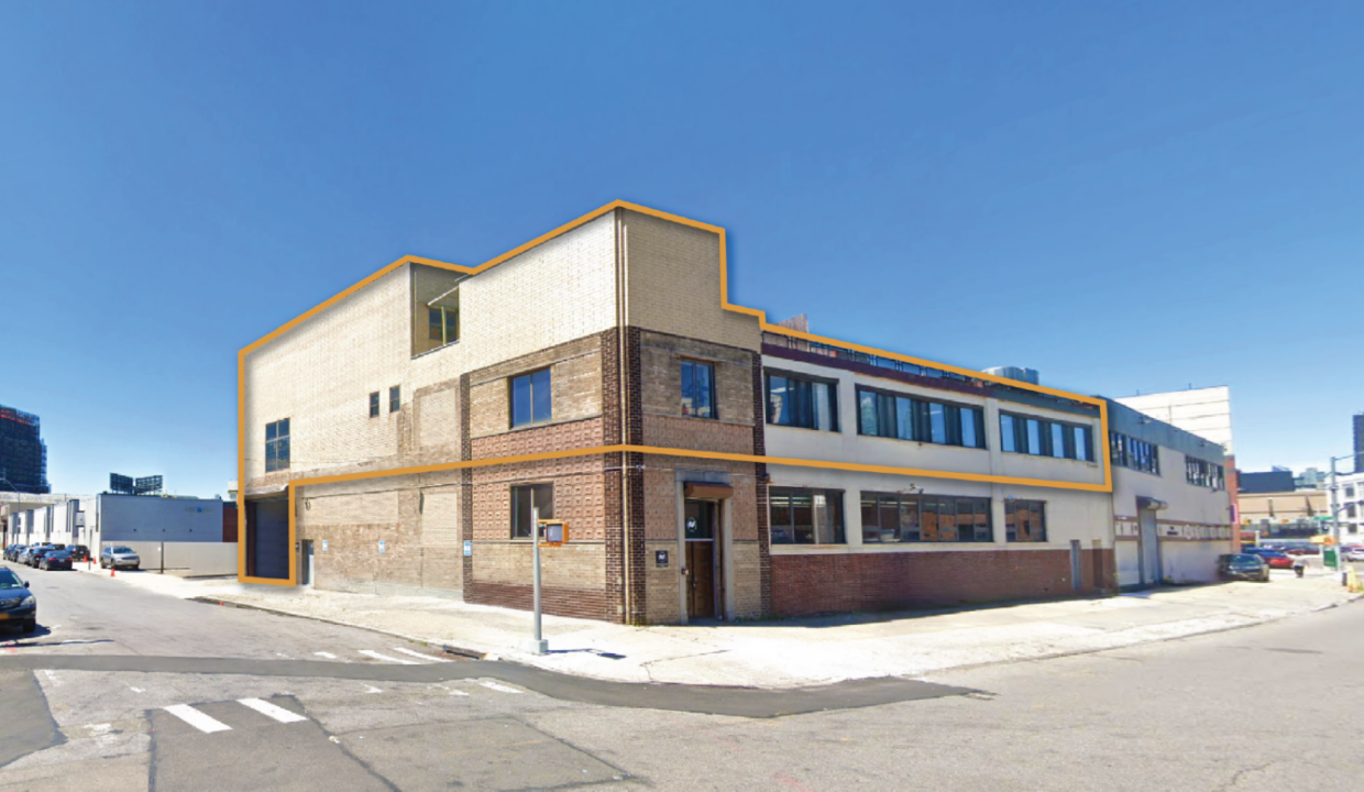 31 16 Hunters Point Avehero@2x