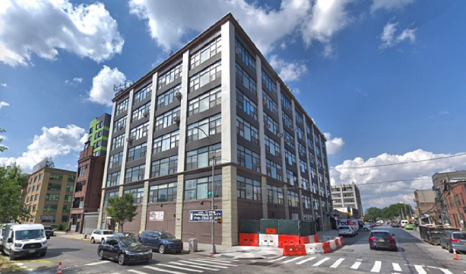22 19 41 Ave Lic 862j6f5pt Maphero 600x338px@2x