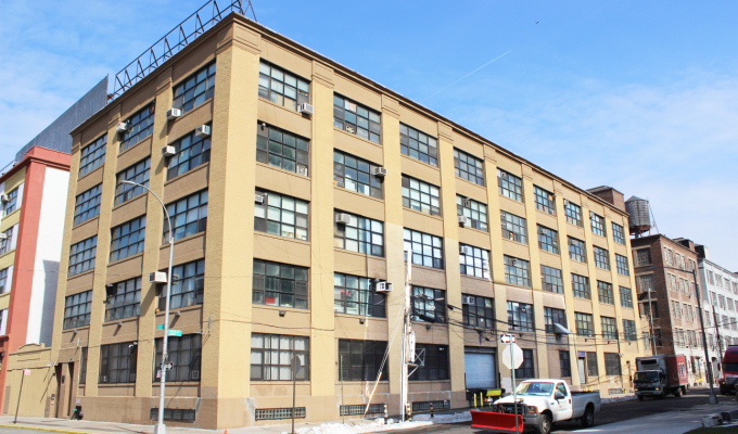 2 Exterior 21 21 41st Ave