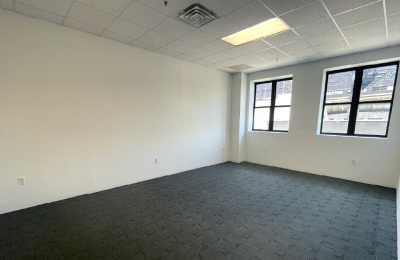 23 37 Borden Avenue, Licinset 3 600x338px Copy 1@2x