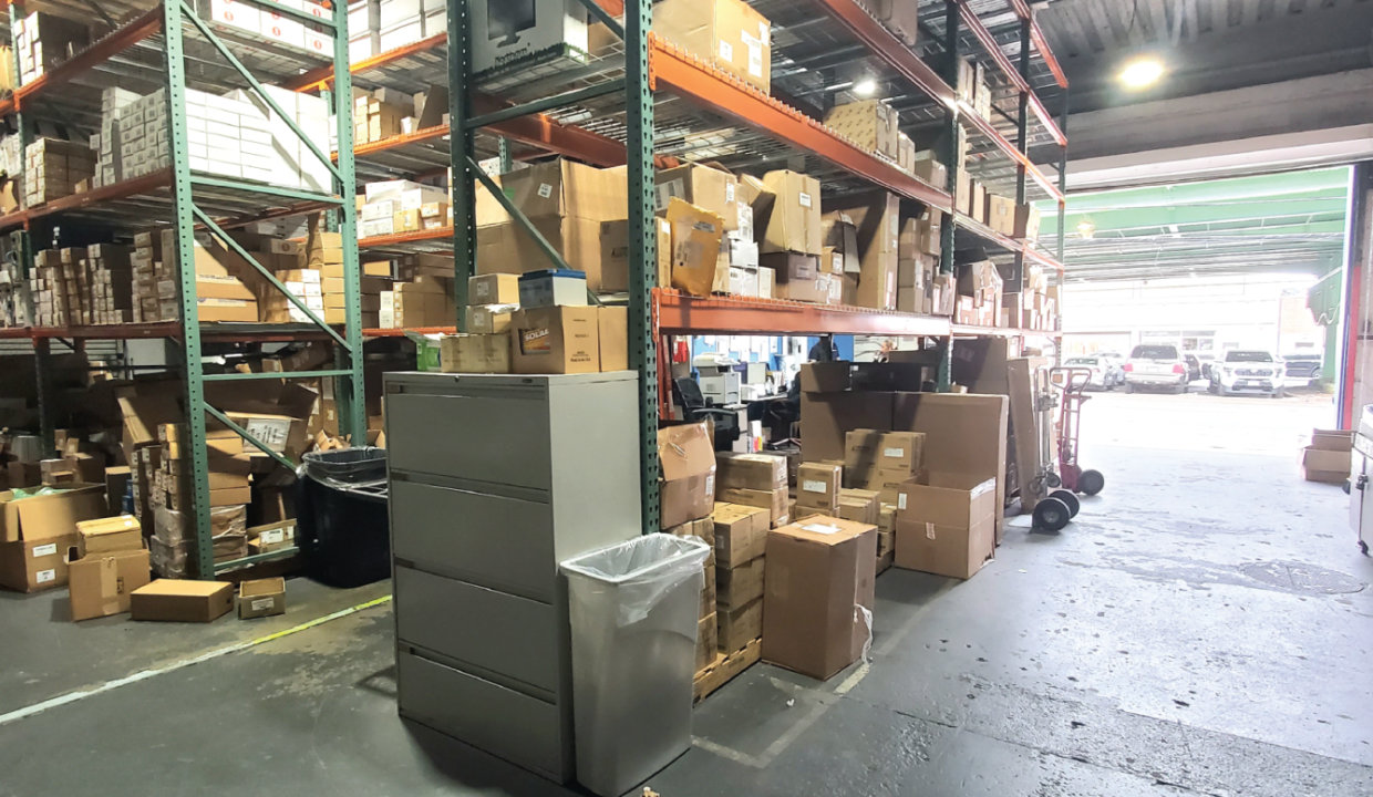 703 3rd Avenue, Bkartboard 2@2x