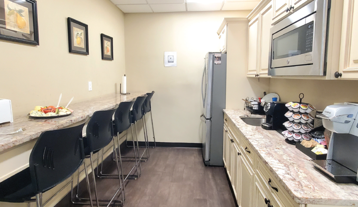 703 3rd Avenue, Bkartboard 4 Copy@2x