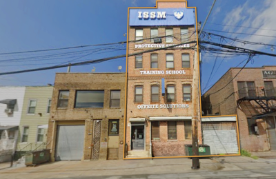 695 E 132nd St, Bxhero@2x