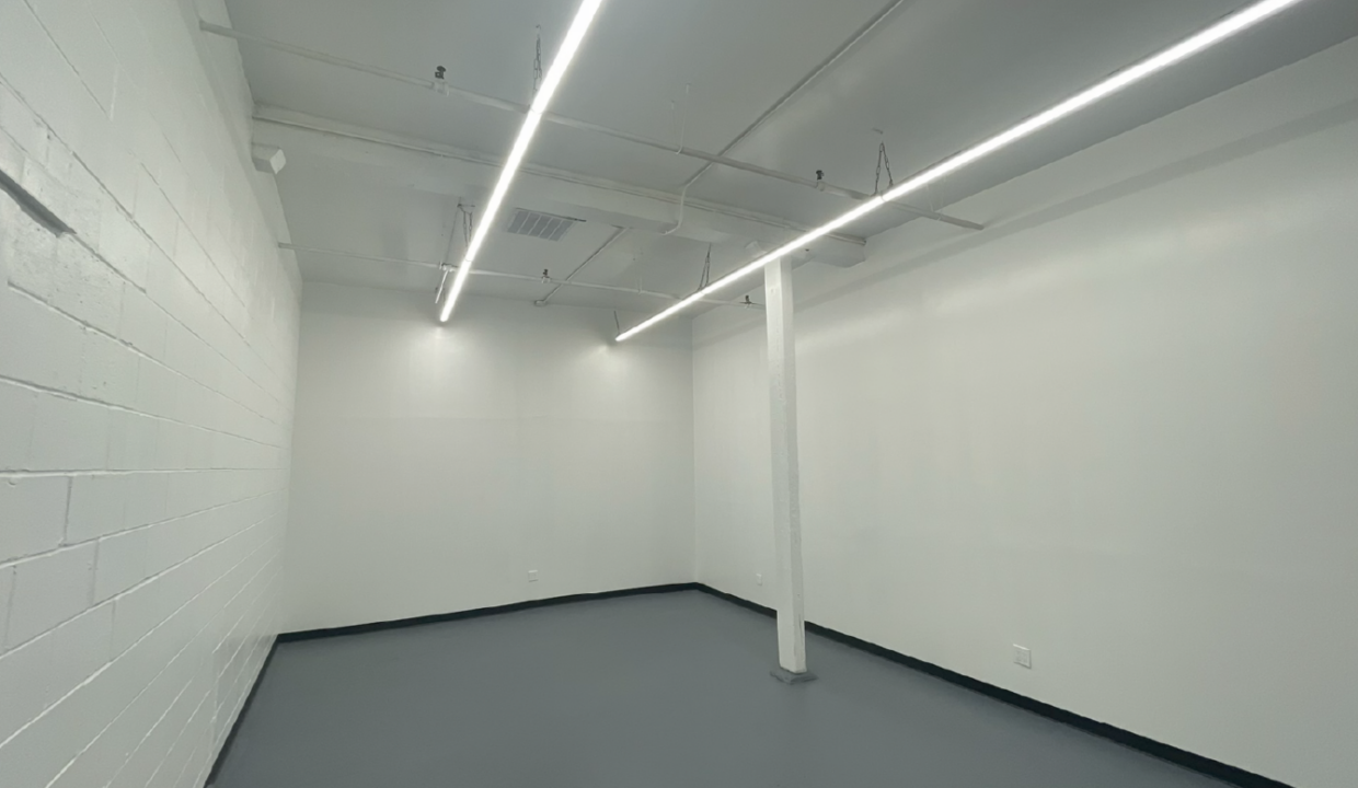43 50 11th Stsuite 211@2x