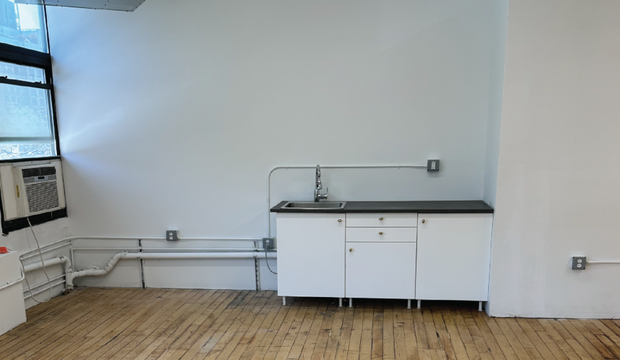 21 21 41st Ave. 2e 1,400 Sf
