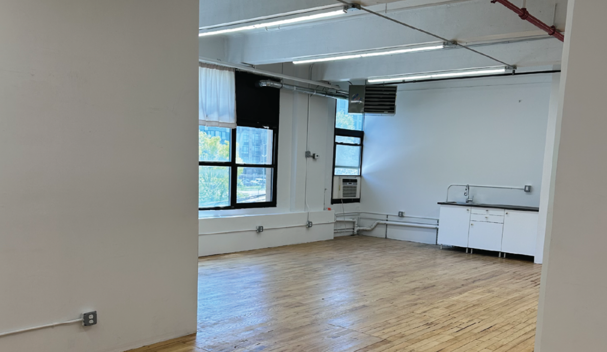 21 21 41st Ave. 2e 1,400 Sf 2