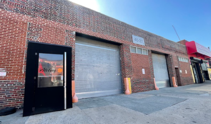 43 27 37th St Hero 600x338px@2x
