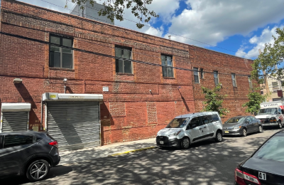 12 20 37th Avenue, Licinset 1 600x338px@2x