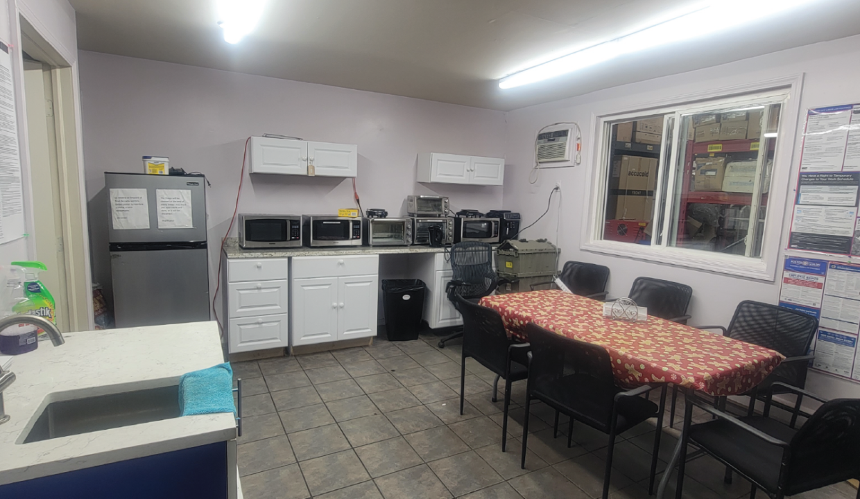 770 Rockaway Prwy, Bkkitchen