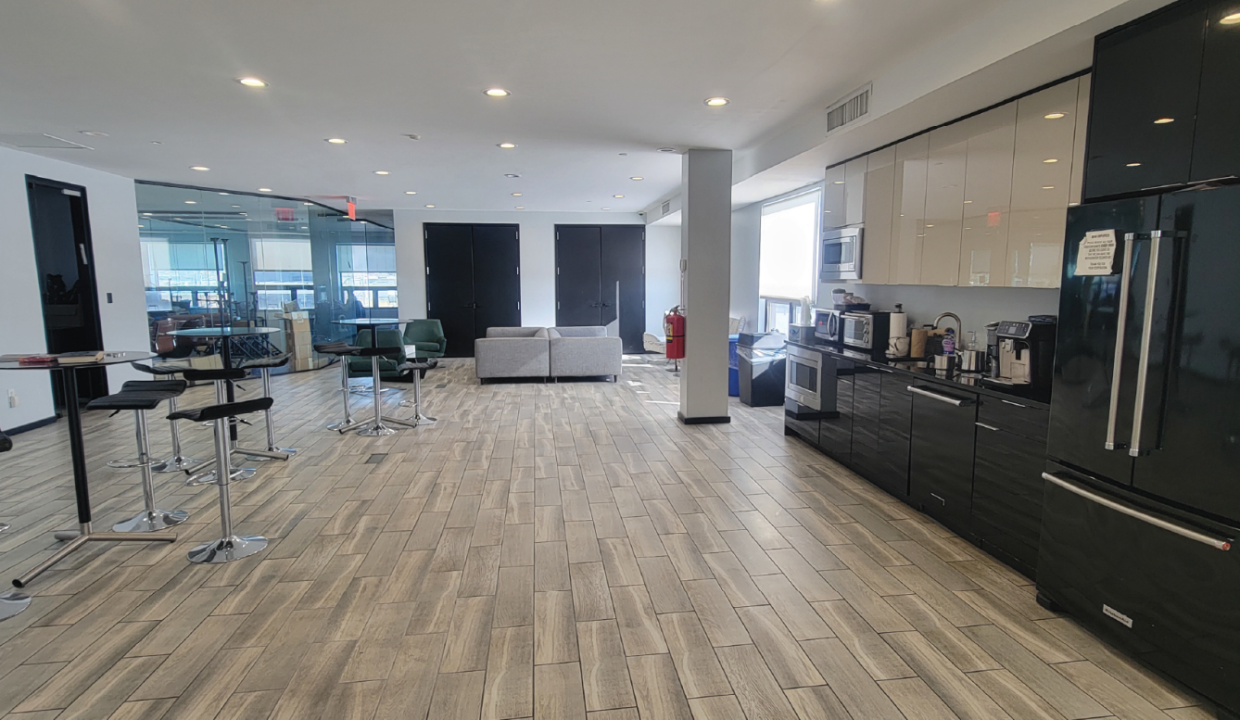 1014 Stanley Avenue, Bkartboard 6 1@2x