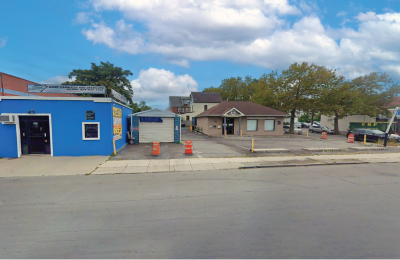 131 W Sandford Blvdhero@2x